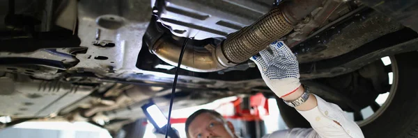 Reparateur Repareert Auto Werkplaats Automatisch Serviceconcept — Stockfoto