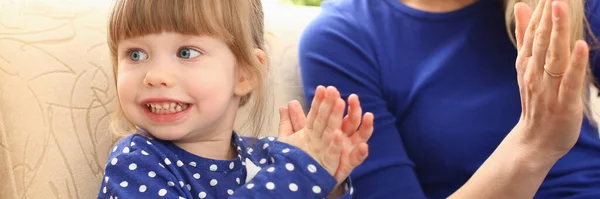 Cute Little Girl Plays Mom Claps Hands Home Games Young — 스톡 사진