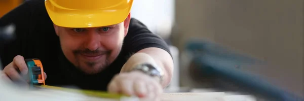 Man Builder Helmet Makes Measurements Tape Measure Handmade Diy Concept — Stock Fotó