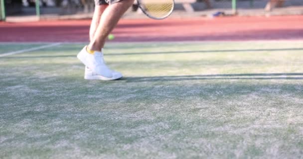 Bouncing Ball Feet Tennis Player Tennis Court Preparing Serve Tennis — стоковое видео