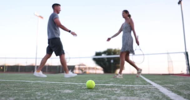 Tennis Players Shake Hands Tennis Match Tennis Court Man Woman — Stok Video