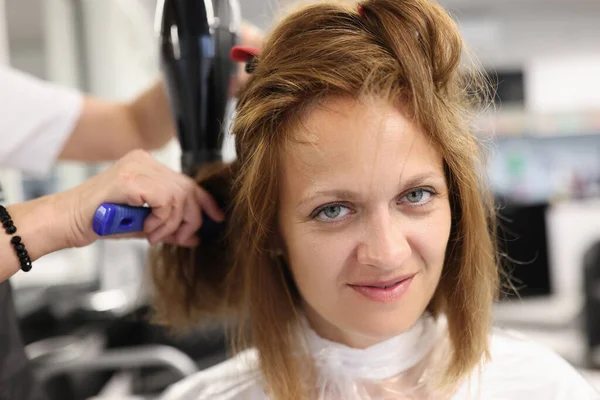 Woman Hairdresser Dries Straightens Client Hair Comb Hair Dryer Beauty — Zdjęcie stockowe