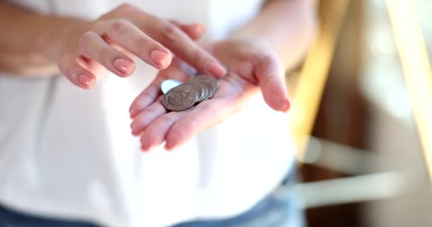 Georgische Een Lari Munten Hand Van Een Vrouw Reis Naar — Stockvideo