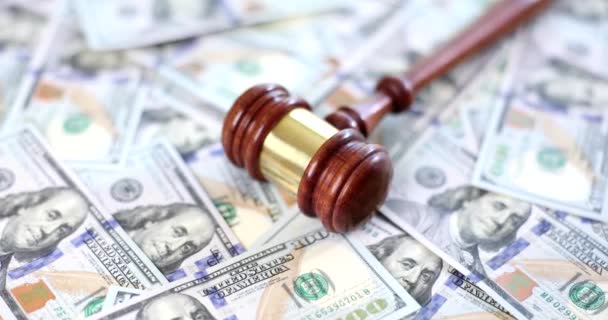 Tahta Bir Yargıç Tokmağı Mahkemede 100 Dolarlık Banknotlar Mali Suçlar — Stok video