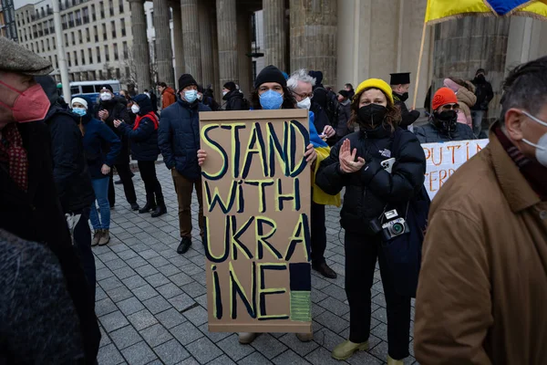 Берлін Німеччина Лютого 2022 Демонстрація Перед Бранденбурзькими Воротами Підтримку України Стокове Зображення