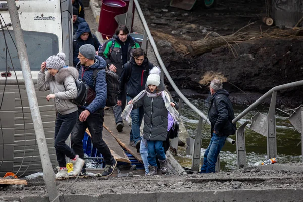 Ирпин Киевская Область Украина Марта 2022 Года Местные Жители Пытаются — стоковое фото