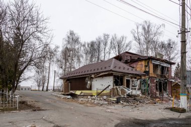 Borodiankal, Ukrayna - 6 Nisan 2022: Rus ordusu tarafından bombalandıktan ve işgalden sonra şehir