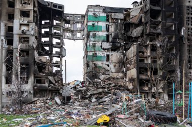 Borodianka, Ukrayna - 6 Nisan 2022: Rus ordusu tarafından bombalandıktan ve işgalden sonra şehir
