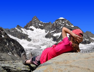 Kız güzel dağ gabelhorn