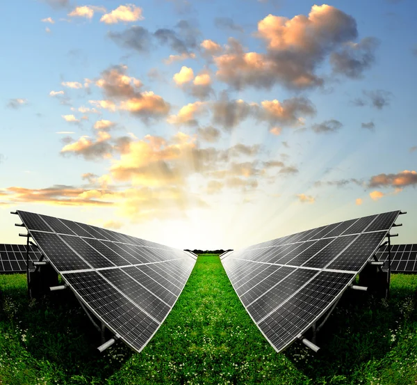 Paneles de energía solar —  Fotos de Stock