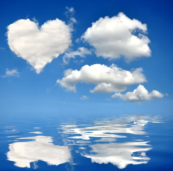 Heart from clouds — Stock Photo, Image