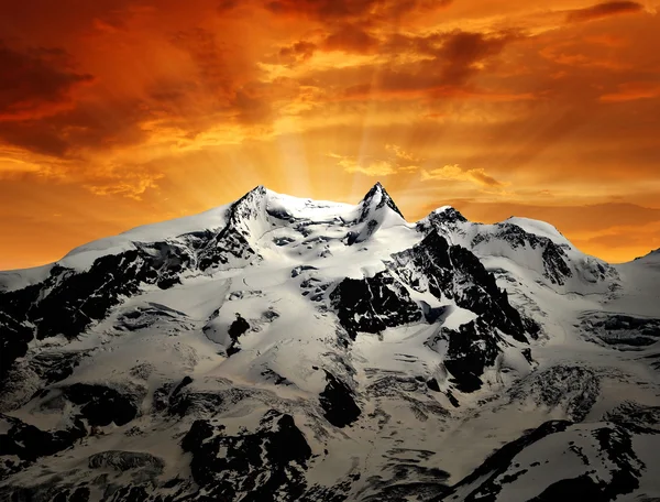 Belle montagne Monte Rosa — Photo