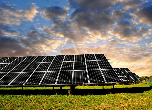 Zonne-energie panelen — Stockfoto