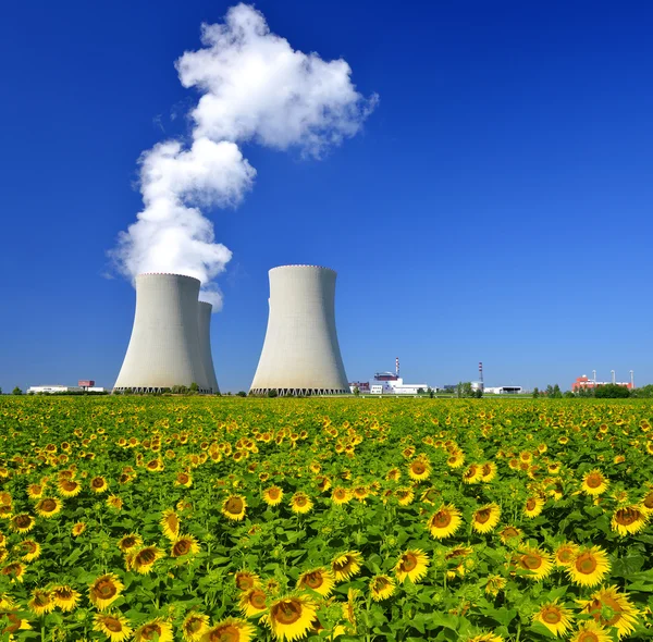 Nuclear power plant — Stock Photo, Image