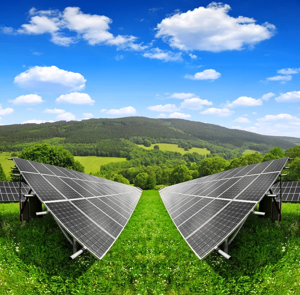 Paneles de energía solar — Foto de Stock