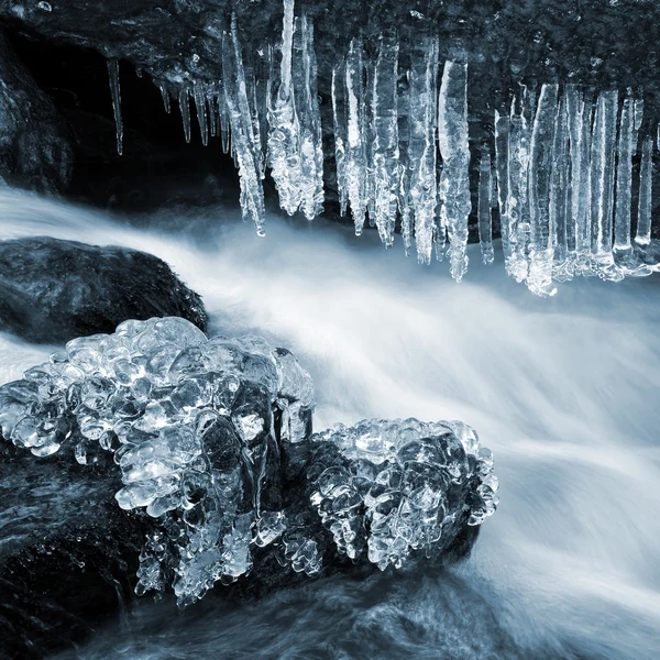 Winter creek — Stock Photo, Image