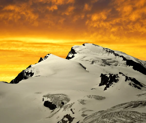 Strahlhorn in the sunset — Stock Photo, Image