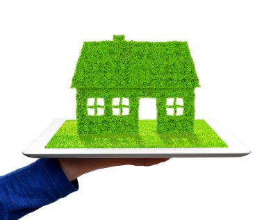 Bir tableti tutan el.