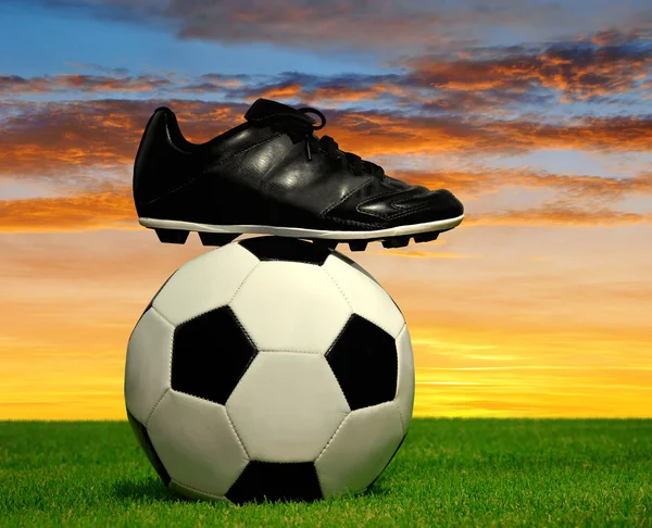 Soccer ball and shoes — Stock Photo, Image