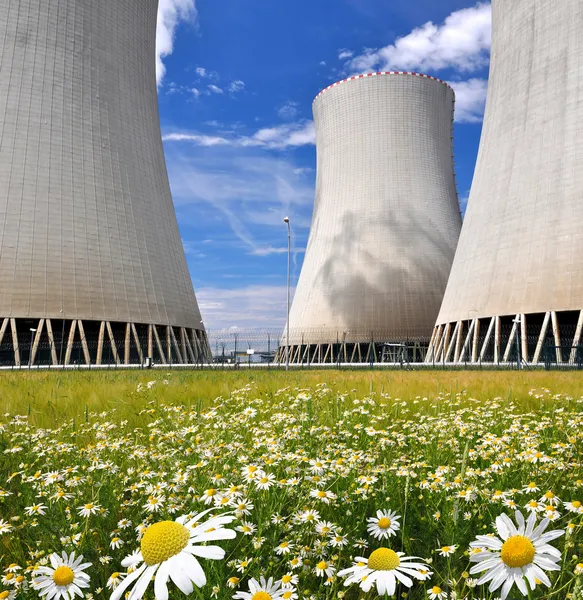 Nuclear power plant — Stock Photo, Image