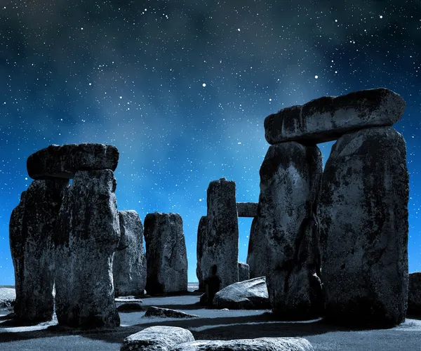 Historiska monument stonehenge i natt — Stockfoto