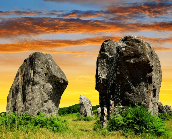 Megalithische Denkmäler Menhire in Carnac — Stockfoto