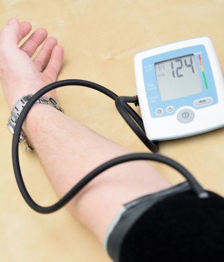 Blood pressure meter