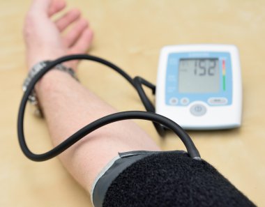 Blood pressure meter