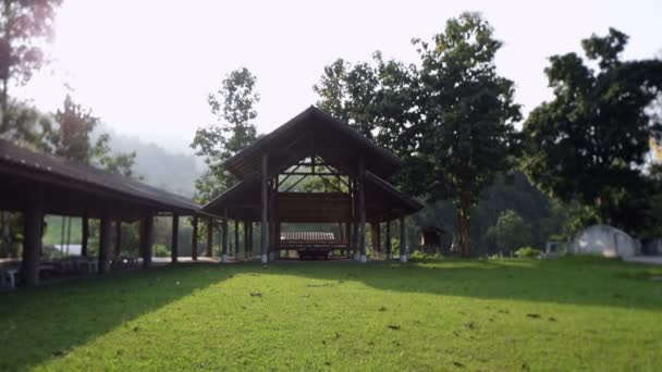 Thailändischer Tempel — Stockvideo