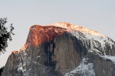 Yosemite 'deki son güneş ışığı