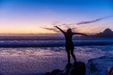 Pfeiffer plajında gün batımı