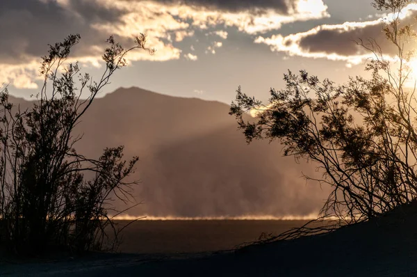 Пыльная буря в Долине Смерти — стоковое фото