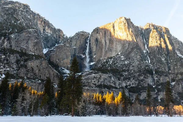 Hora dorada en Yosemite Valley —  Fotos de Stock