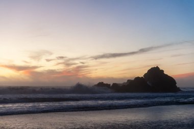 Pfeiffer plajında gün batımı