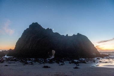 Pfeiffer plajında gün batımı