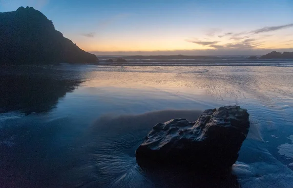 Büyük Sur Yakınlarındaki Pfeiffer Sahili Nde Günbatımı Anahtar Deliği Kayasını — Stok fotoğraf