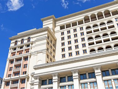 Moskova. manezh Meydanı. geri yüklenen Moskova otel binası