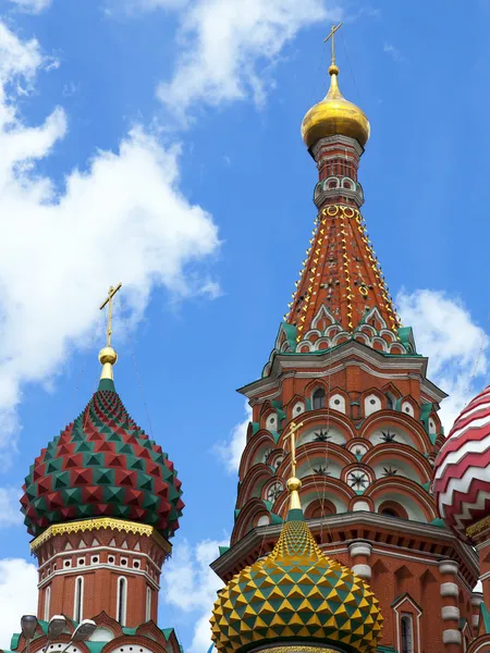 Moskva. Mnohobarevná kopule chrámu Vasilije Blaženého — Stock fotografie