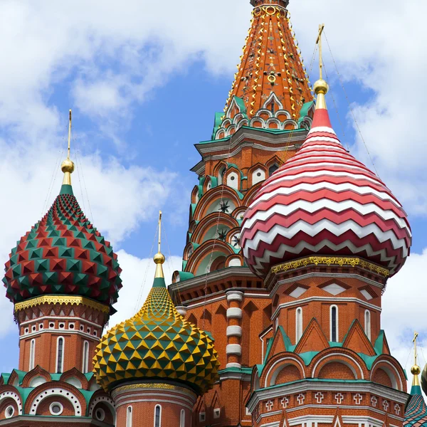 Moskova. Çok renkli kubbeleri Aziz Basil Katedrali — Stok fotoğraf
