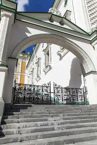 Moscovo. Detalhe arquitetônico do edifício da Câmara Facetada do Kremlin de Moscou — Fotografia de Stock