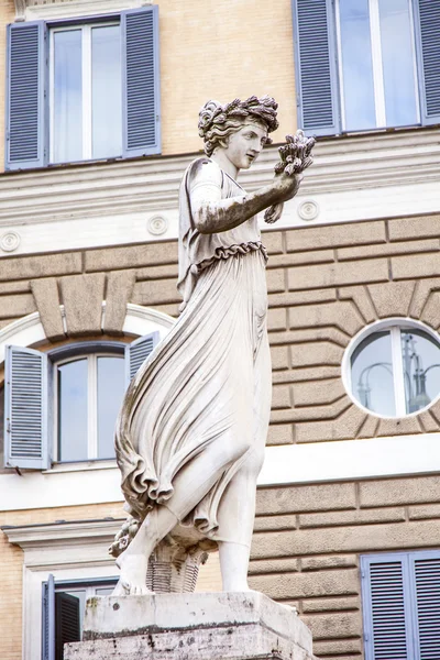 Roma, Italia. Scultura nell'ambiente urbano — Foto Stock