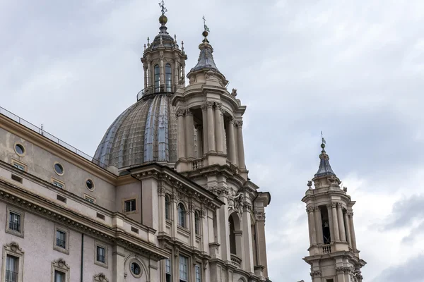 Rome, Italië. typische architectonische details van gebouwen in de historische stad — Stockfoto