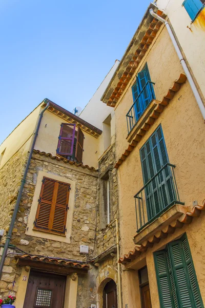 França, Antibes. Uma vista urbana típica — Fotografia de Stock