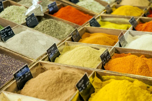 A variety of spices on the counter of the southern market — Stock Photo, Image