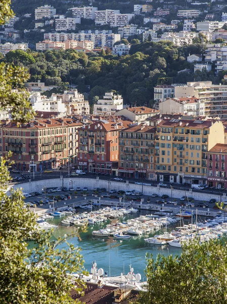 France , Cote d'Azur , in October 2013 . View of the city and port of the hill Chateau — Stock Photo, Image