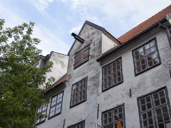 Riga, Letónia. Detalhes arquitetônicos típicos — Fotografia de Stock