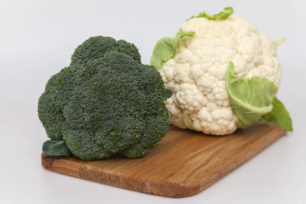 Cauliflower and broccoli — Stock Photo, Image