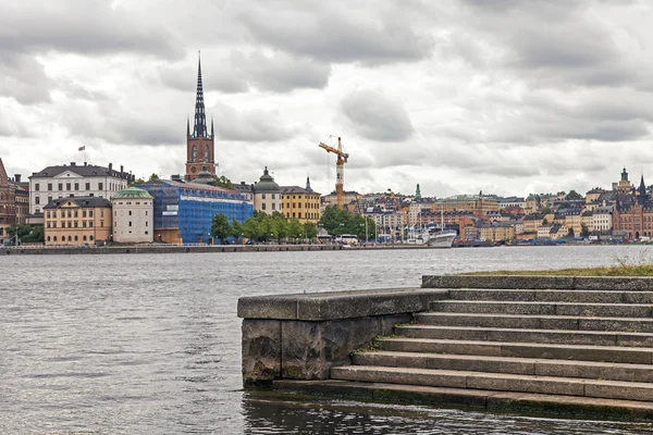 Tukholmassa, Ruotsissa. Merenrantapanoraama — kuvapankkivalokuva
