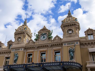 Monako Prensliği. Monte carlo kumarhanesi ve bir kamu bahçe
