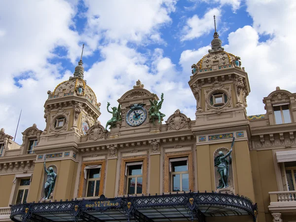 Il Principato di Monaco. Monte Carlo casino e un giardino pubblico — Foto Stock